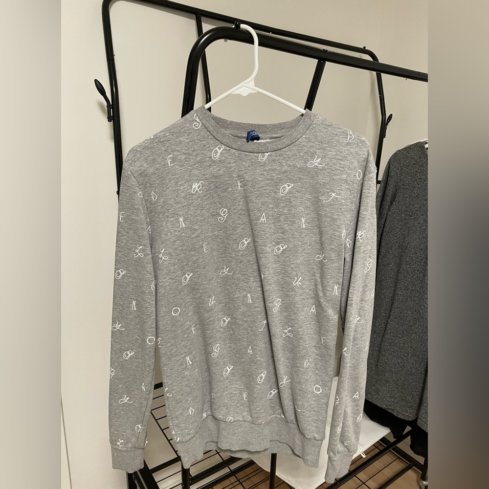 Divided pullover